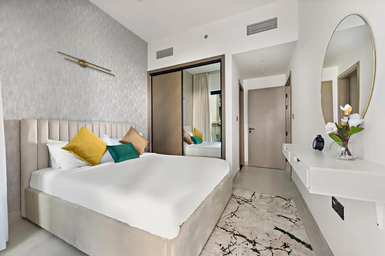 WelHome - Contemporary 1BR in Binghatti Canal & Burj Views Dubai 0*,