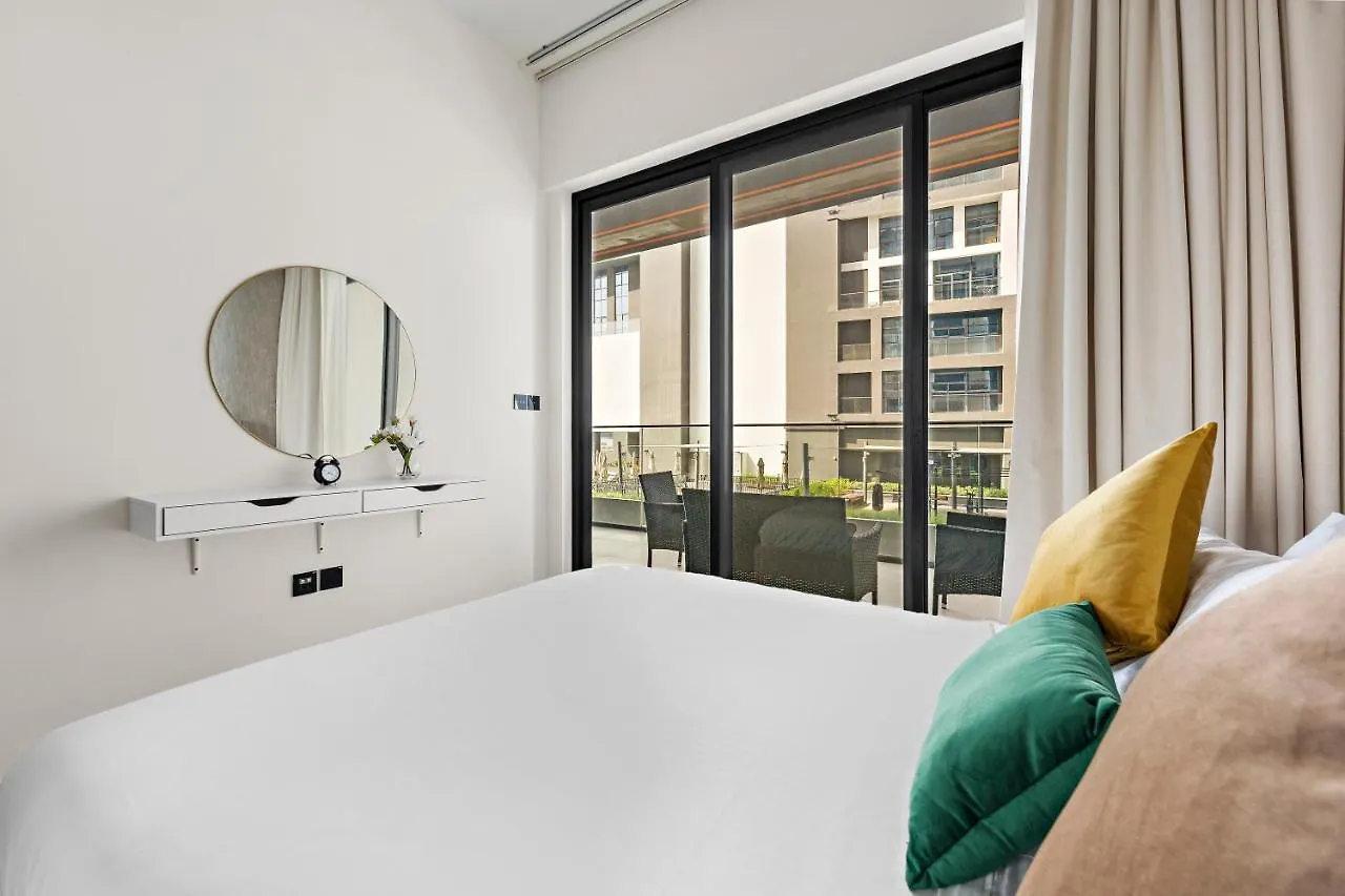 Apartment WelHome - Contemporary 1BR in Binghatti Canal & Burj Views Dubai