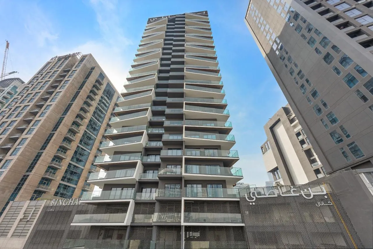 WelHome - Contemporary 1BR in Binghatti Canal & Burj Views Dubai 0*,